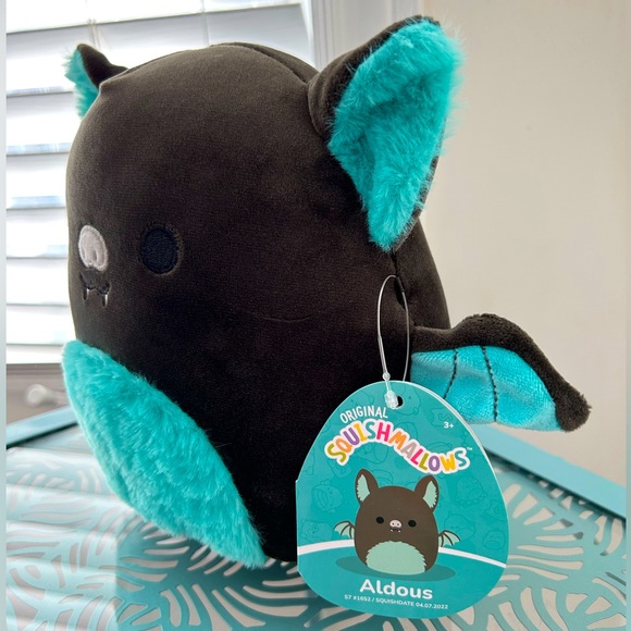 Aldous 7” Fruit Bat Squishmallow - Picture 3 of 5